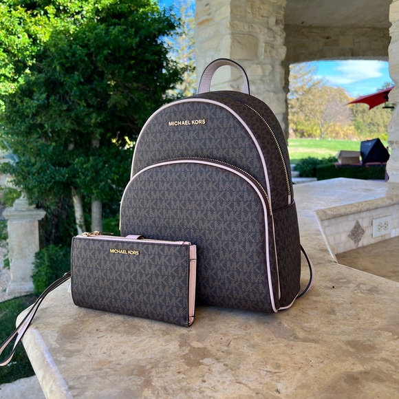 Michael Kors Md signature Abbey backpack&wallet set Brown soft pink NWT - Picture 2 of 15